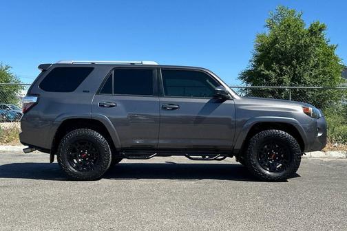 Magnetic Gray Metallic 2016 Toyota 4Runner SR5
