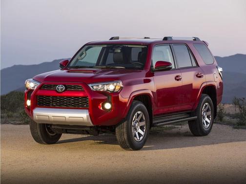 Magnetic Gray Metallic 2016 Toyota 4Runner SR5