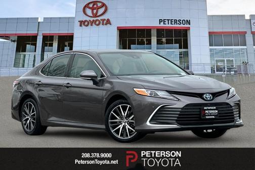 2023 Toyota Camry Hybrid XLE