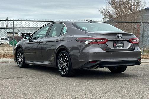 2023 Toyota Camry Hybrid XLE