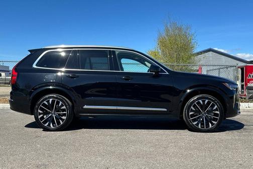 Onyx Black Metallic 2026 Volvo XC90 Ultra, B6 AWD Gas (mild hybrid), Gasoline, Bright, 7 Seats