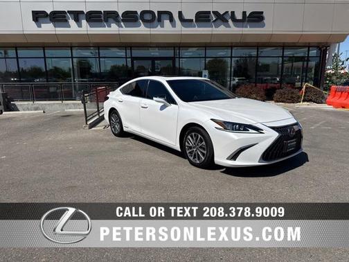 2022 Lexus ES 300h Base