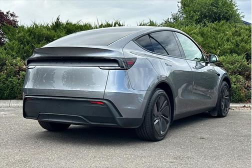 2026 Tesla Model Y Long Range Dual Motor All-Wheel Drive