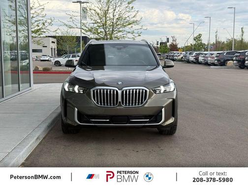 Manhattan Green Metallic 2026 BMW X5 PHEV xDrive50e
