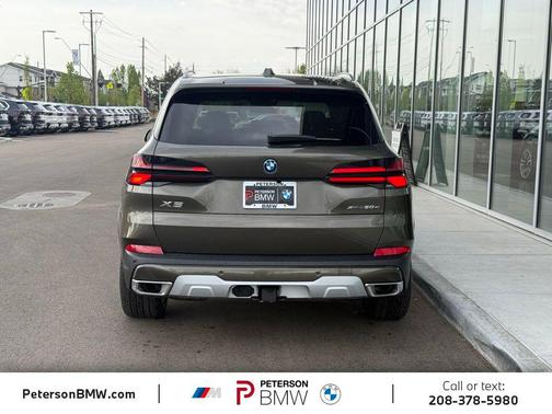 Manhattan Green Metallic 2026 BMW X5 PHEV xDrive50e