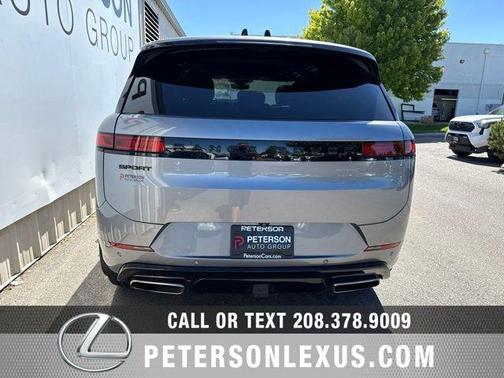 Borasco Gray Metallic 2024 Land Rover Range Rover Sport SE