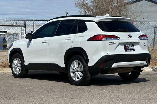 2022 Toyota Corolla Cross LE