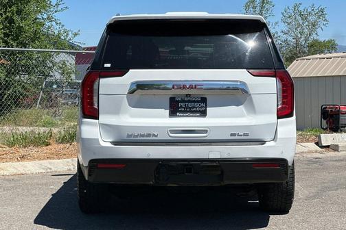 Summit White 2021 GMC Yukon XL SLE