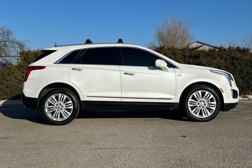 2017 Cadillac XT5 Premium Luxury
