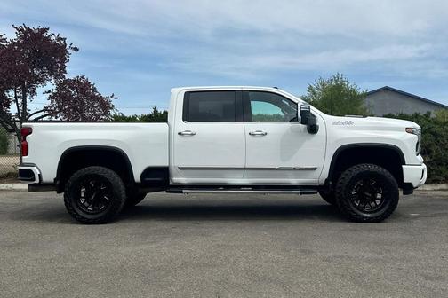 2024 Chevrolet Silverado 3500 High Country