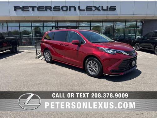 2021 Toyota Sienna LE