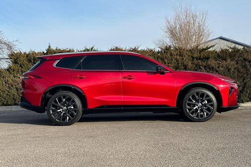 2025 Toyota Crown Signia Limited