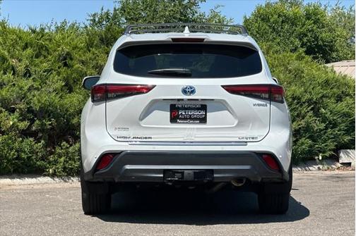 2022 Toyota Highlander Hybrid Limited