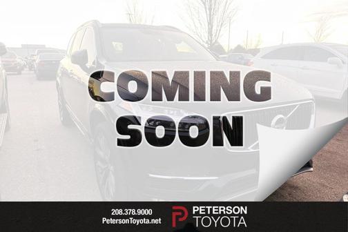 2018 Volvo XC90 T6 Momentum