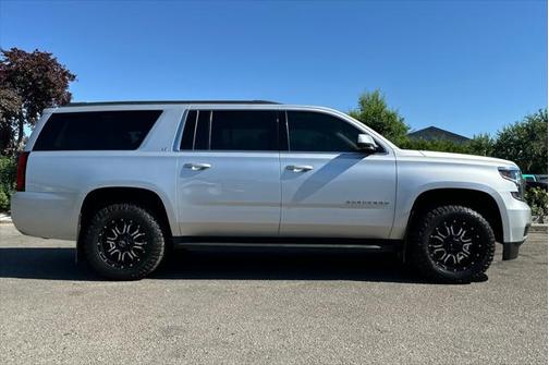 2018 Chevrolet Suburban LT