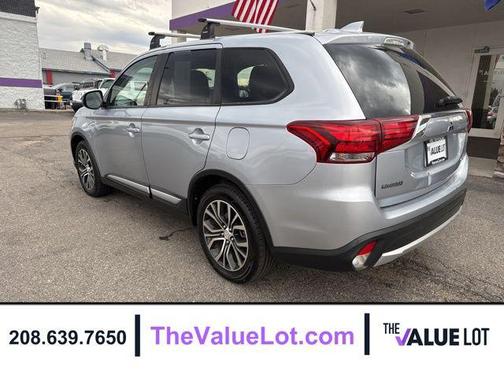Rally Red Metallic 2017 Mitsubishi Outlander Sport 2.0 ES