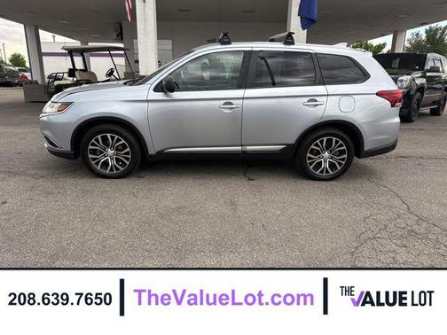 Rally Red Metallic 2017 Mitsubishi Outlander Sport 2.0 ES