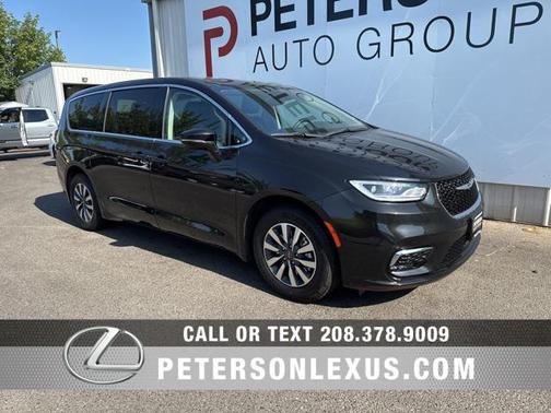 2024 Chrysler Pacifica Hybrid Select