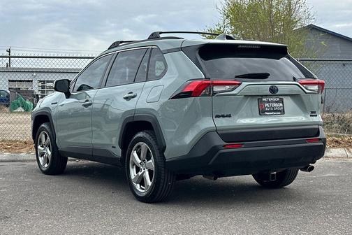 2021 Toyota RAV4 Hybrid XLE Premium