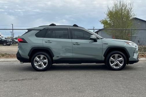 2021 Toyota RAV4 Hybrid XLE Premium