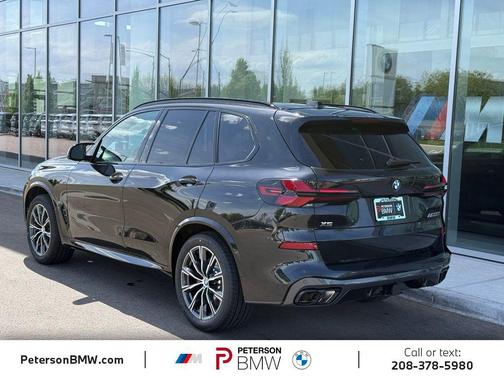 Black Sapphire Metallic 2026 BMW X5 M60i