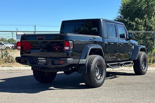 Black Clearcoat 2024 Jeep Gladiator Sport S