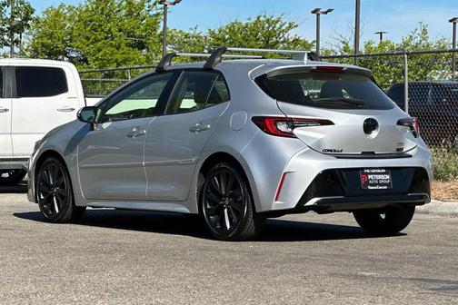 Classic Silver Metallic 2023 Toyota Corolla XSE