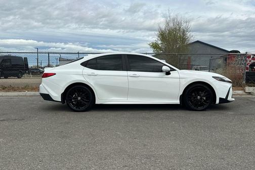 Ice Cap 2025 Toyota Camry SE