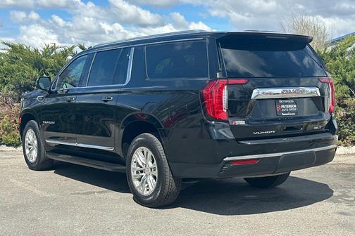 2022 GMC Yukon XL SLT