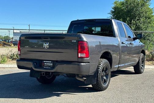 Granite Crystal Metallic Clearcoat 2016 RAM 1500 SLT
