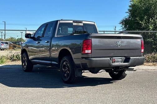 Granite Crystal Metallic Clearcoat 2016 RAM 1500 SLT