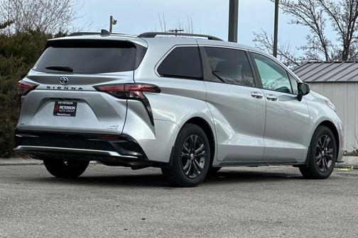 2024 Toyota Sienna XSE 7 Passenger