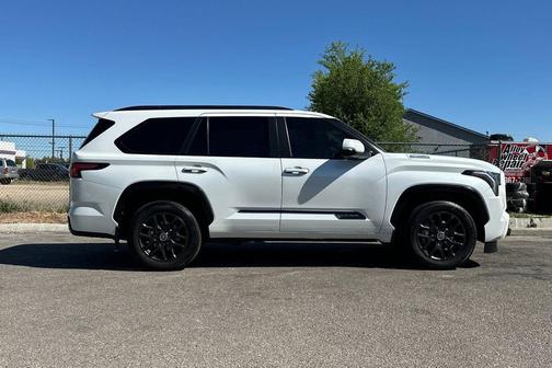 Wind Chill Pearl 2024 Toyota Sequoia Platinum