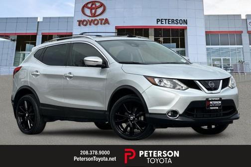 Brilliant Silver 2017 Nissan Rogue Sport SL