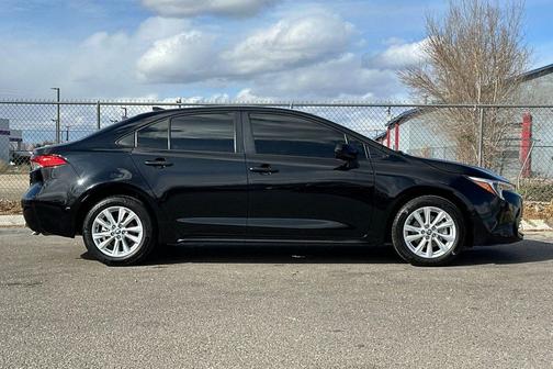 2024 Toyota Corolla Hybrid LE