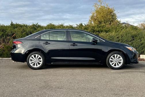 2024 Toyota Corolla Hybrid XLE