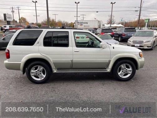 Photo 1 of 18 of 2001 INFINITI QX4