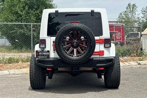 Bright White Clearcoat 2015 Jeep Wrangler Unlimited Rubicon
