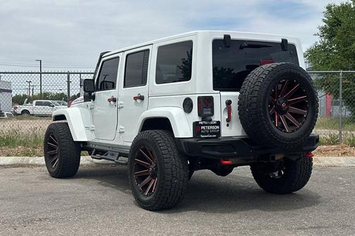 Bright White Clearcoat 2015 Jeep Wrangler Unlimited Rubicon