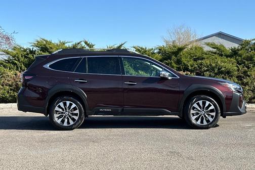 2023 Subaru Outback Touring XT