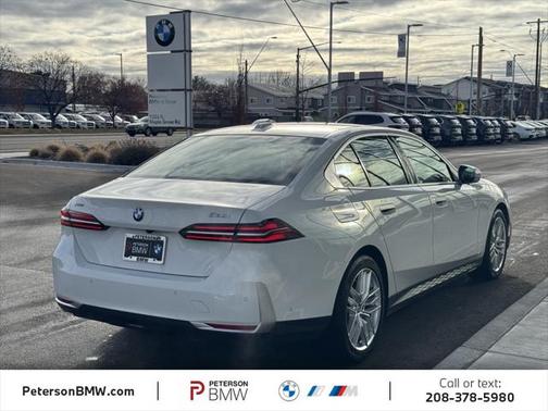 2024 BMW 530 i xDrive