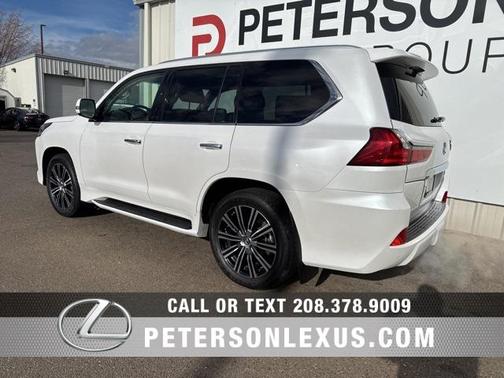 2021 Lexus LX 570 Three-Row
