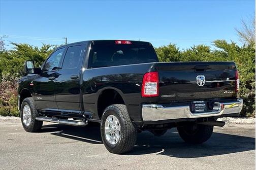 2023 RAM 2500 Big Horn Crew Cab 4x4 6'4' Box