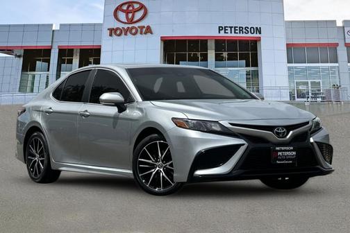 Celestial Silver Metallic 2022 Toyota Camry SE