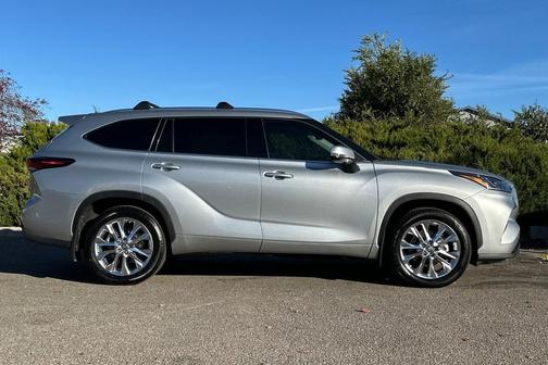 2024 Toyota Highlander Limited