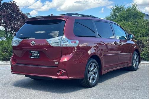 2019 Toyota Sienna SE Premium