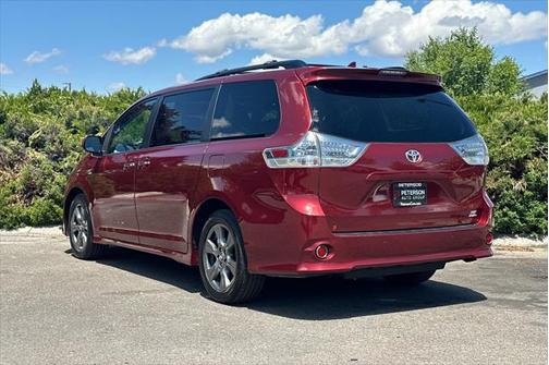 2019 Toyota Sienna SE Premium