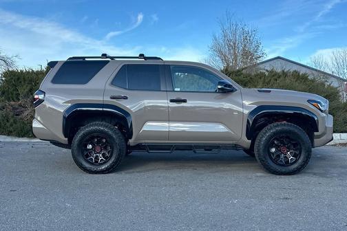 2025 Toyota 4Runner TRD Off Road