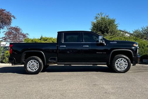 2022 Chevrolet Silverado 2500 High Country