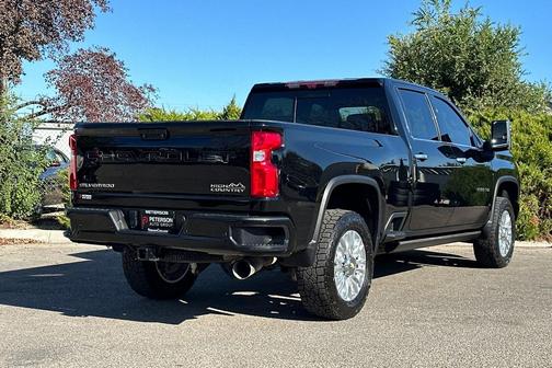 2022 Chevrolet Silverado 2500 High Country